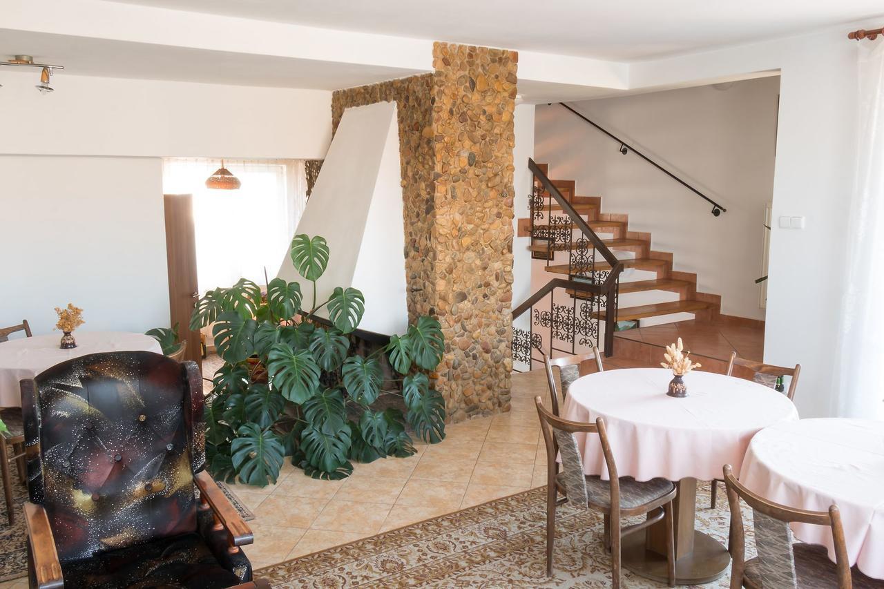 Alton Garni Hotel Ceske Budejovice Exterior photo